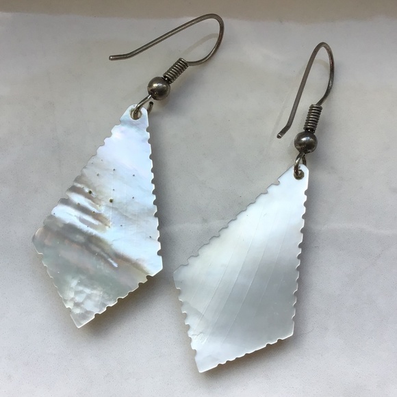 Vintage Abalone Shell & Mother of Pearl Dangle Earrings Pierced - Picture 4 of 15